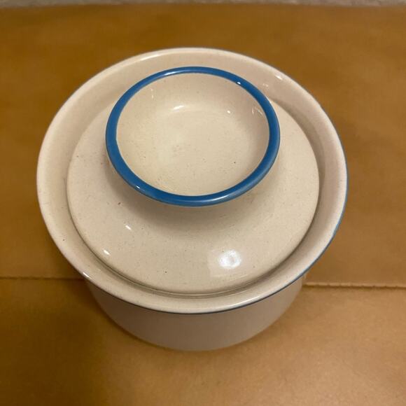 Stonecrest Vintage Sugar Bowl with Lid - Picture 2 of 6